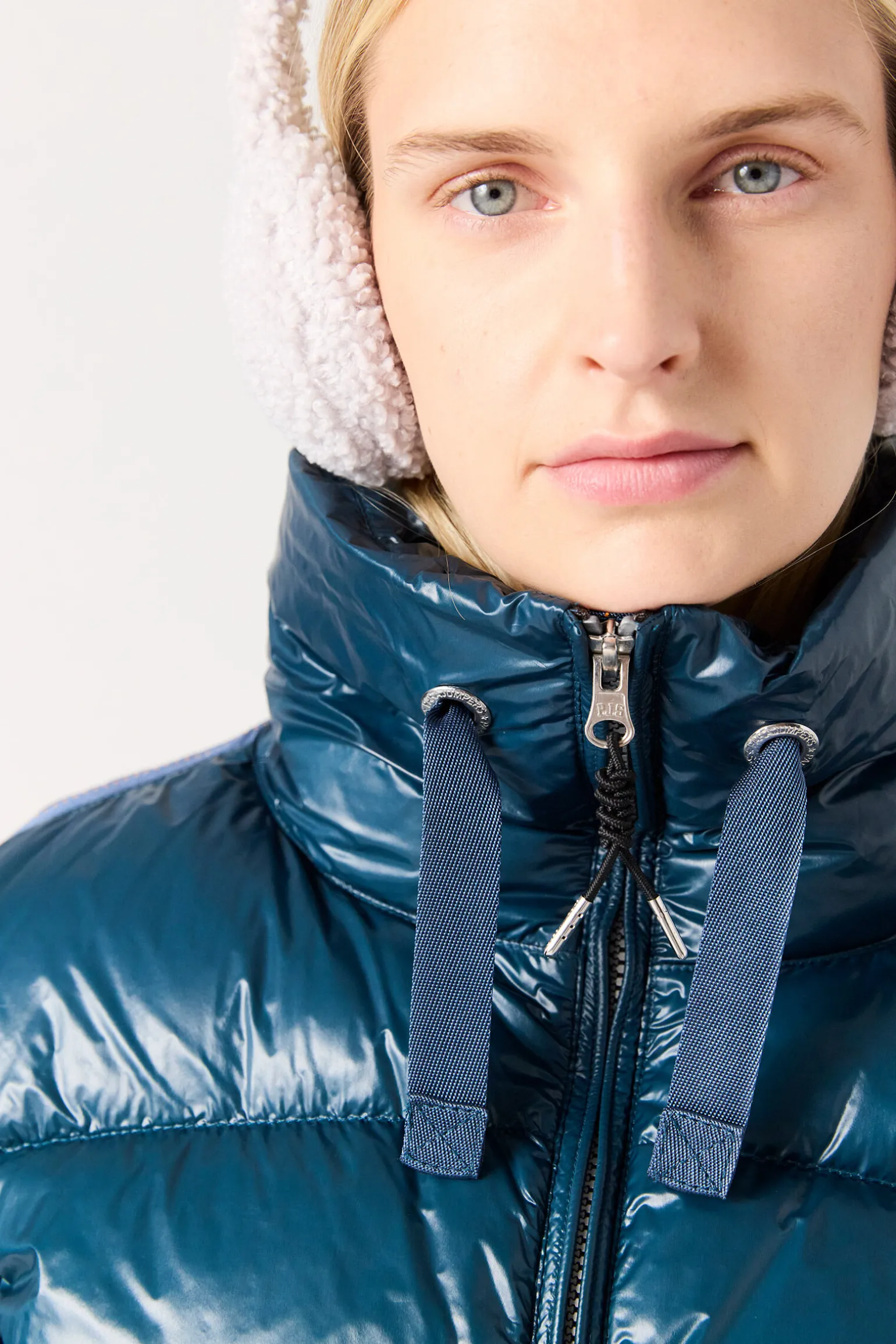 MERRY - KURZE DAUNENJACKE