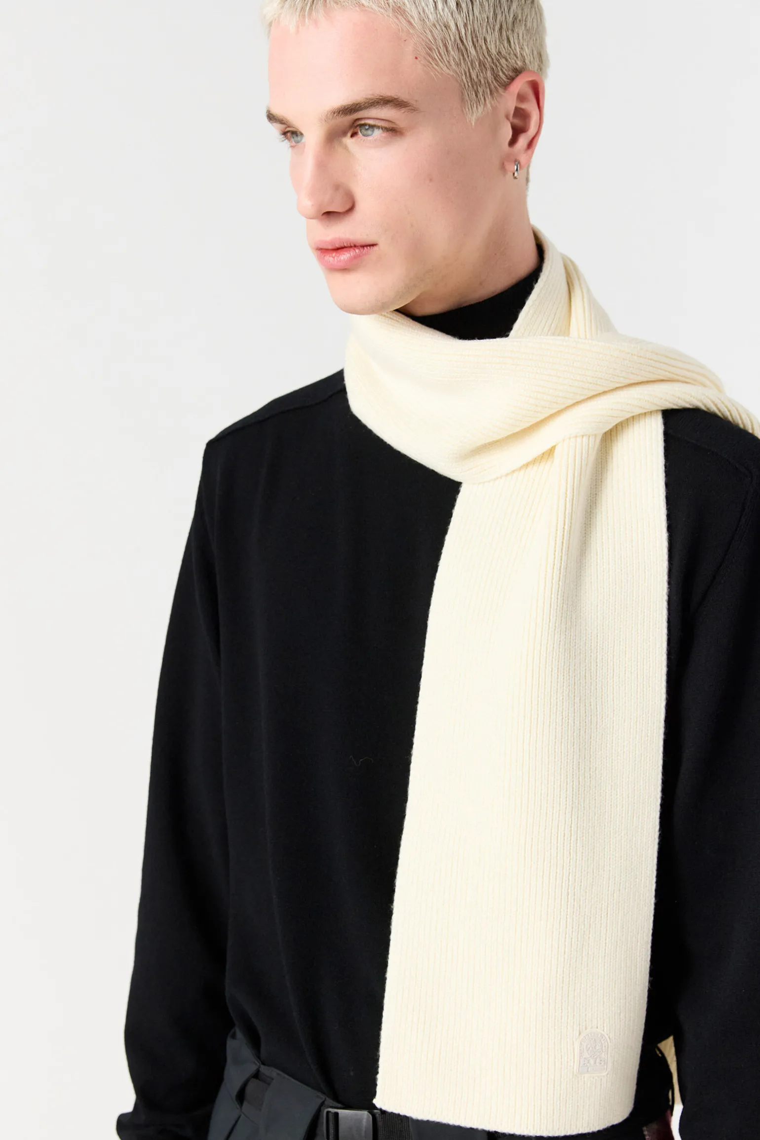 PLAIN - SCHAL AUS MERINOWOLLE